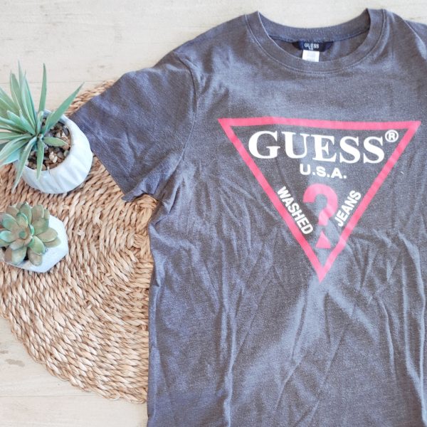Remera Guess T12