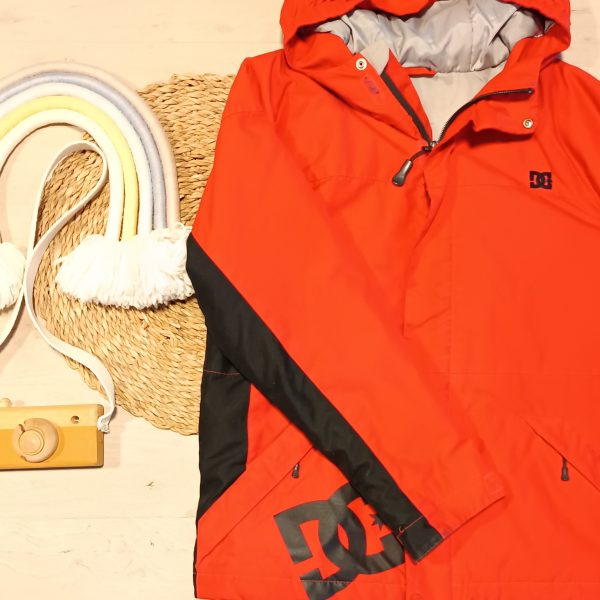 Campera DC T12-14 (detalle)