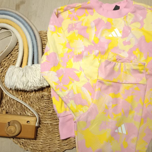 Conjunto Adidas T12 (como nuevo)